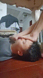 【尤野】桌底视角-玉足碾压踩虐家奴JS250101-30封面图