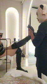 【嘉昕】体罚老狗-舔脏鞋底_抽耳光_嘴叼袜_喝洗脚水JS241203-19封面图