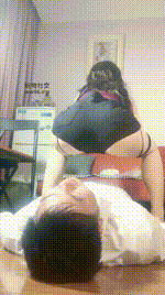 【佳佳】高跟踩虐_坐脸窒息_脏鞋碾压喂食【双视角版】bf48907_1封面图