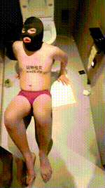 【喵喵大王】圣水淋浴_镜前美腿踩踏喂食bf48925