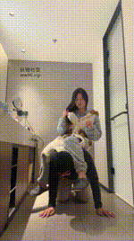 【子熙大人】下跪伺候主人起床洗漱【双视角版】bf48798_1