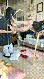 【瑞吉娜】高跟丝袜美腿跳踩JS241231-9封面图