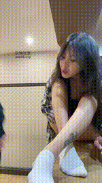 【路子】舔闻脏运动鞋白袜_喂口水bf48143封面图