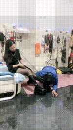 【蓝汐】长靴黑丝踩踏_鞭打_踢裆骑马bf48141封面图