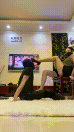 【颜主】丝袜脚深喉_散鞭狂抽_高跟踩_虐乳坐脸窒息bf48887封面图