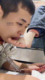 【艾斯】伺候女友约会回家-舔脏鞋臭白袜JS250102-25封面图