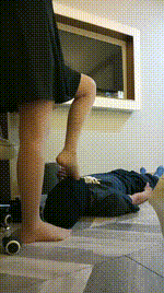 【萌宝儿】酸臭脚丫捂脸窒息JS241216-22封面图