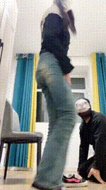 【妙妙】碾压狗爪_强制闻鞋_高跟踩踏_牛仔裤坐脸bf49563封面图