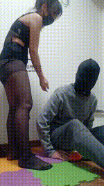 【思纯】黑丝高跟踩虐贱奴才bf48989封面图