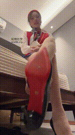 【凹凸曼】空姐惩罚变态乘客250105-2封面图