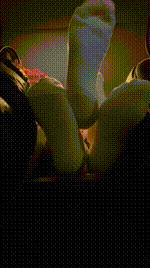 【不知名】双S-坐脸_闻舔脚_白袜比赛_深喉_轮流转胯【双视角版】bf49130_1封面图