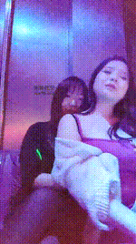 【轻颜】KTV强迫服务生做狗JS250103-35封面图