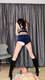 【艾琳175】长靴女神S-圣水泡面喂食_虐乳bf49054