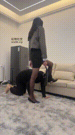 【白鹭】JK学姐范-连环踢裆_黑丝高跟踩_腿绞bf49663封面图