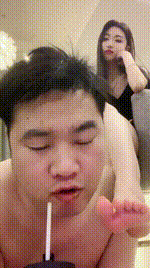 【凉子】漂亮网红把榜一大哥虐成狗【下】-双视角版bf49735_1封面图