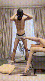 【丫丫】马桶盖踩虐_负重前行_狗舌清理脏鞋bf50304封面图