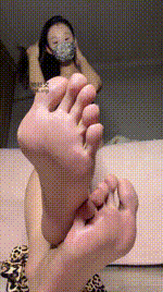 【雅雅】裸足250214-10封面图