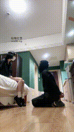 【小小颖】衣架抽-运动鞋白袜踩踏JS250304-44封面图