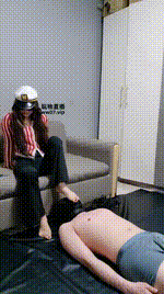 【北京晚晚】女教官脚丫调-狗盆喂食【完整版】JS250402-10_1封面图