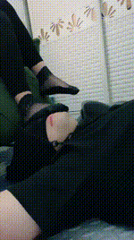 【桃之妖妖】黑丝酸臭脚蹂躏狗脸JS250412-16封面图