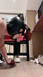 【甜音】舔小白鞋白袜-强迫吃bytbf51805封面图