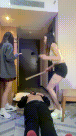 【沐沐】小白鞋踩-藤条抽-骑马胯下辱-内裤套头【双视角版】bf51522_1封面图