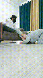 【卡罗琳】诱导做客同事做脚奴JS250401-29封面图