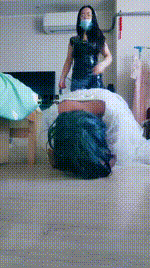 【魅尊】黑丝脚虐外国奴隶JS250429-1封面图