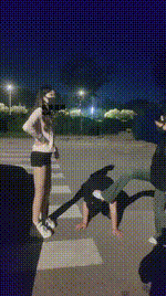 【天津183模特】双S-深夜户外小白鞋白袜踩bf53488封面图