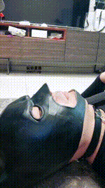 【艾佳】恶毒继母肉丝脚虐JS250420-32