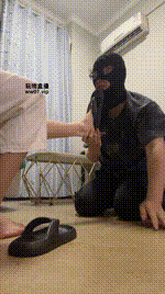 【沐沐】品尝脏拖鞋玉足JS250522-2封面图