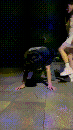 【婉纱】户外-小白鞋白袜玩骚奴【双视角版】bf53352_1封面图