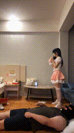 【丸子】多S脏鞋轮流踩贱奴【双视角版】bf57265_1封面图