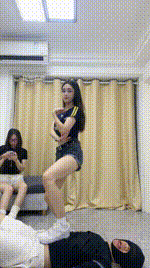 【凹凸曼】双S-小白鞋白袜轮流跳踩bf54288封面图