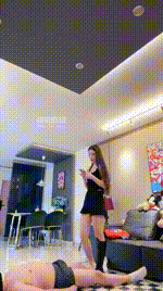 【领主】老板被女秘书踢档bf57281封面图