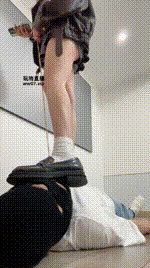 【佳禾小妈】皮鞋白袜踩踏-狗舌舔JS250406-15