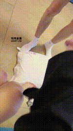 【沐沐】双S-强制圣水-下跪舔脚-伺候沐足【双视角版】JS250407-19_2封面图