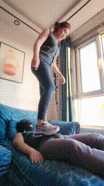 【李老师】运动鞋全体重踩踏【双视角版】JS250424-8_1封面图