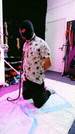 【冰炫女主】吊绑虐杀恋足奴【双视角版】JS250502-24_1封面图