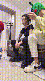 【十二岁】情侣主脏鞋臭袜子玩虐绿帽【双视角版】bf52290_2封面图