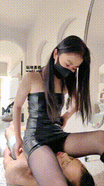 【太妹女爹】长靴黑丝美腿踩虐bf53139封面图