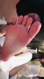 【维妮】沉浸式-舔脏鞋白丝玉足bf52757封面图