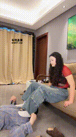 【素人抽水机】腿绞-牛仔裤坐脸_白袜踩虐bf52560封面图