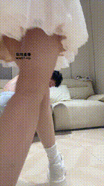 【婉纱】小白鞋白袜踢踹踩虐【双视角版】bf53501_2封面图