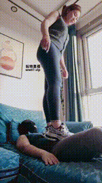 【李老师】运动鞋全体重踩踏【双视角版】JS250424-8_2封面图