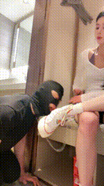 【狸狸】跪舔鞋底泥_原味羞辱恋足bf53097封面图