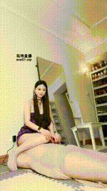 【猫神】丝袜美腿踩踏-窒息虐乳bf53383封面图