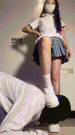 【甜恬】小白鞋白袜踩虐-掐脖bf53292封面图