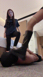 【米琦妙妙屋】双S-姐妹花暴力虐打_脚下喂食bf53386封面图