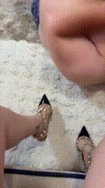 【佳佳】铆钉高跟全体重踩踏bf53881封面图